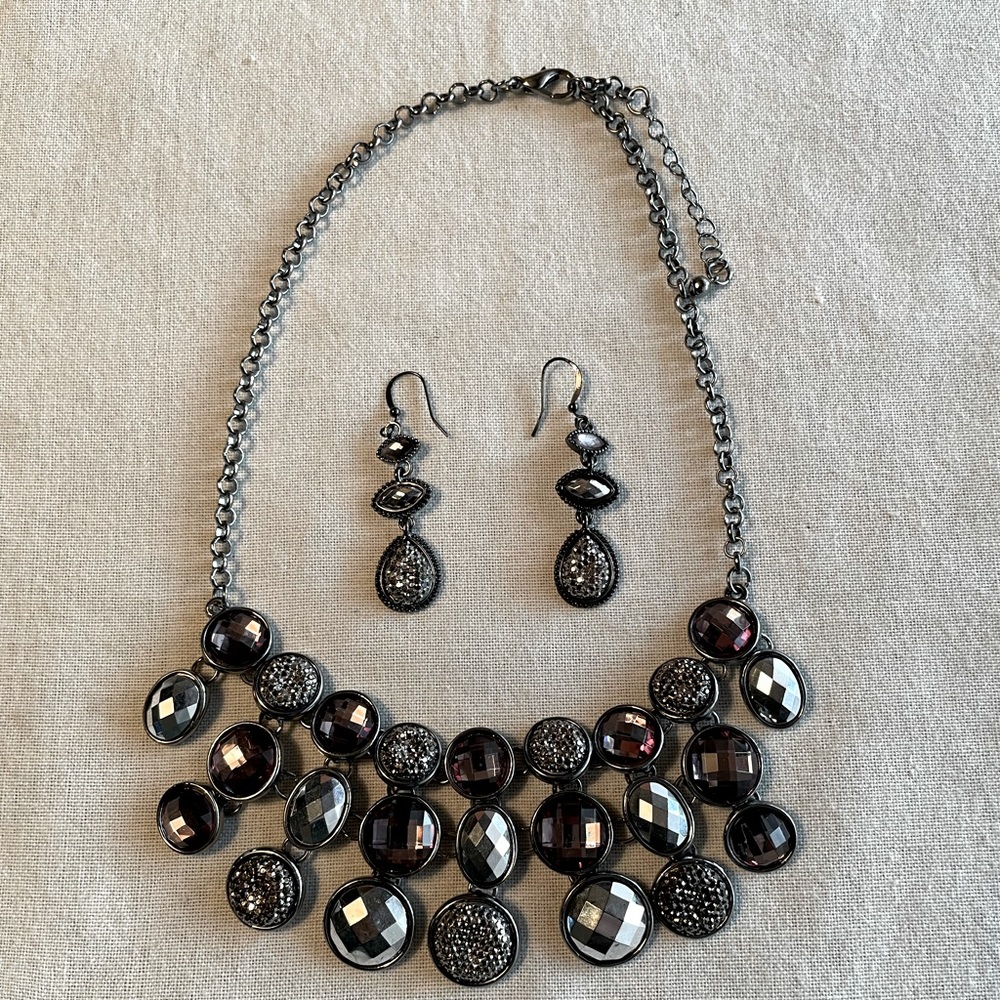 Lovely Two Piece Necklace and Earring Set